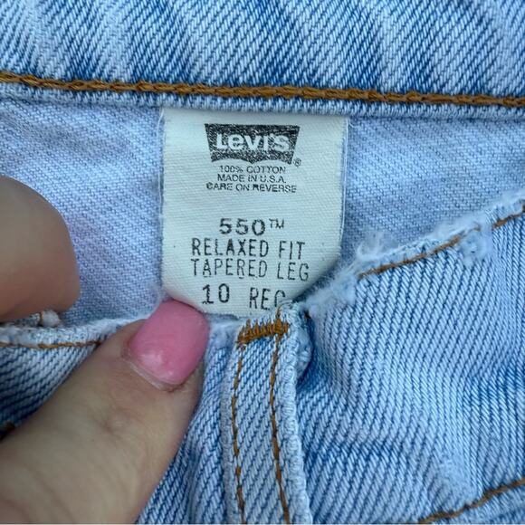 90s Levi’s 550 Relaxed Fit Tapered Leg Ladies 10 REG Light Blue Jeans worn in - Picture 6 of 10